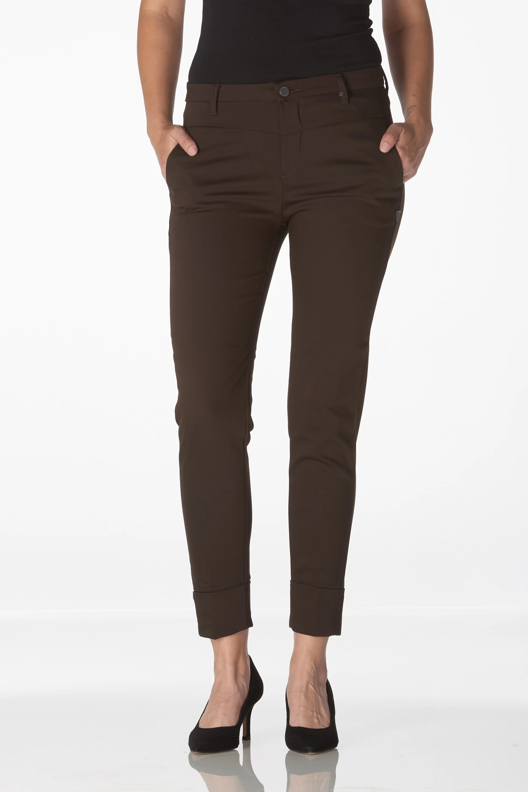 Lola ankle chino dark brown