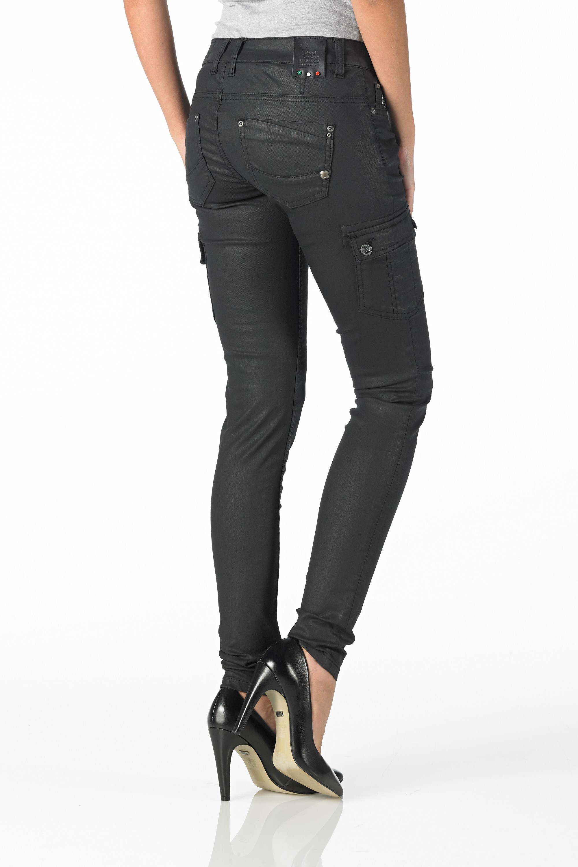 Pippa Superslim Black (Coated)