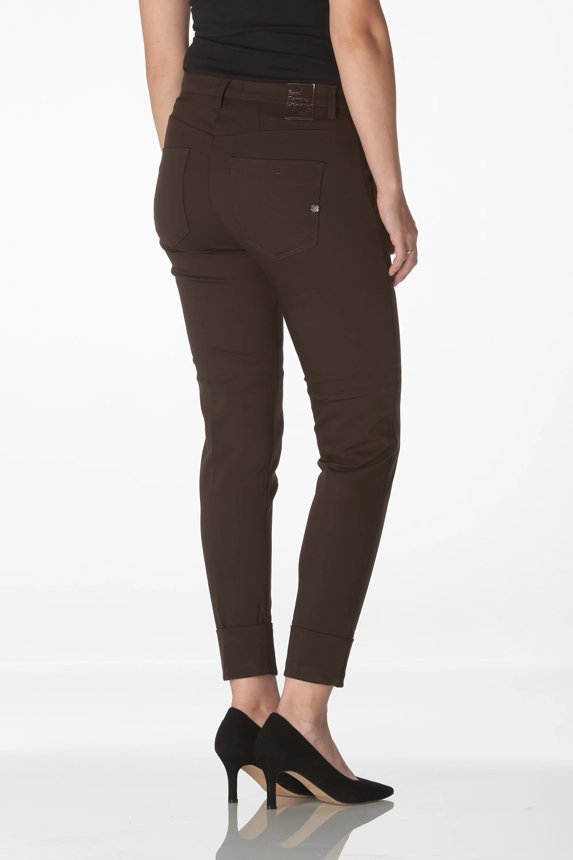 Lola ankle chino dark brown